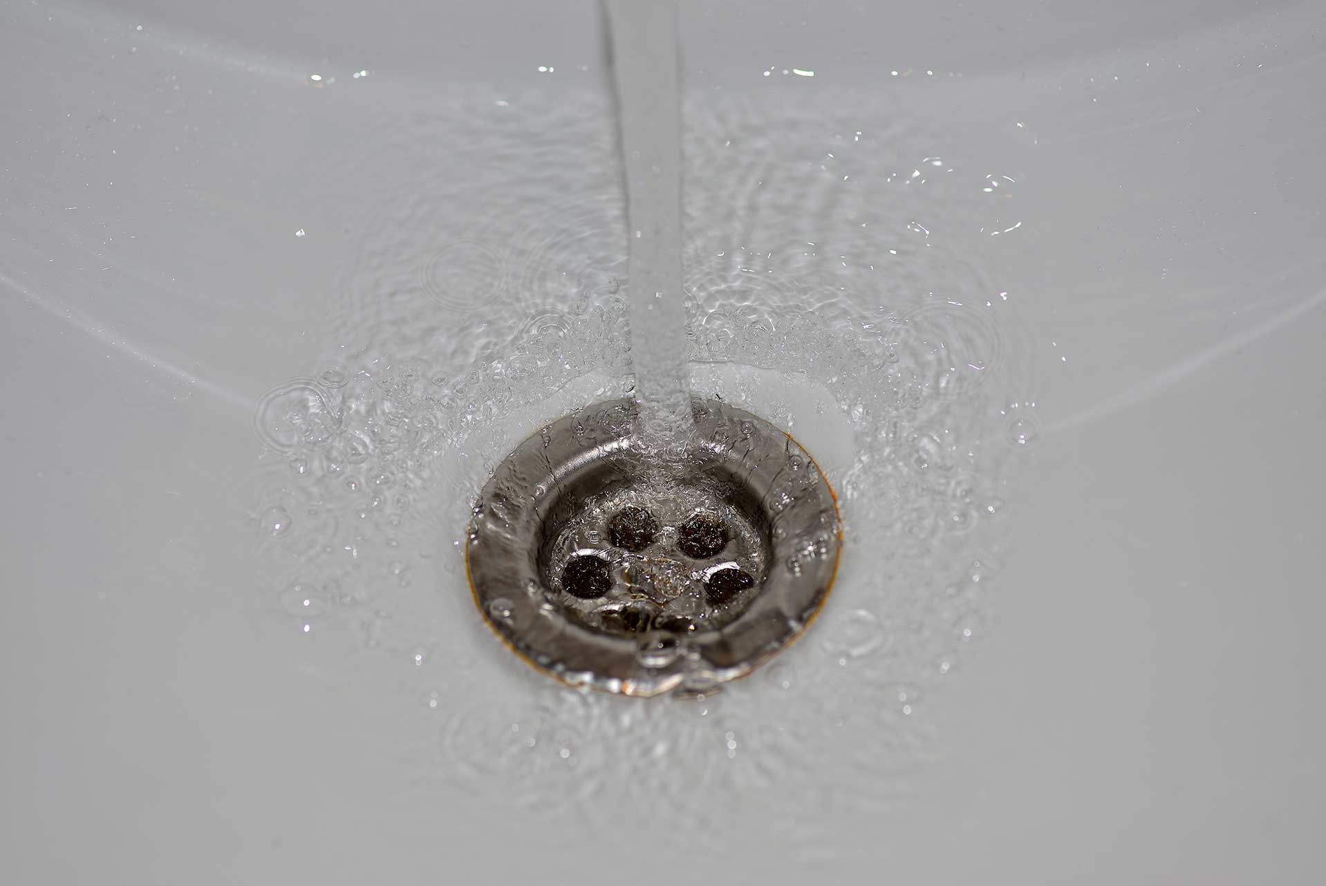 A2B Drains provides services to unblock blocked sinks and drains for properties in Widnes.